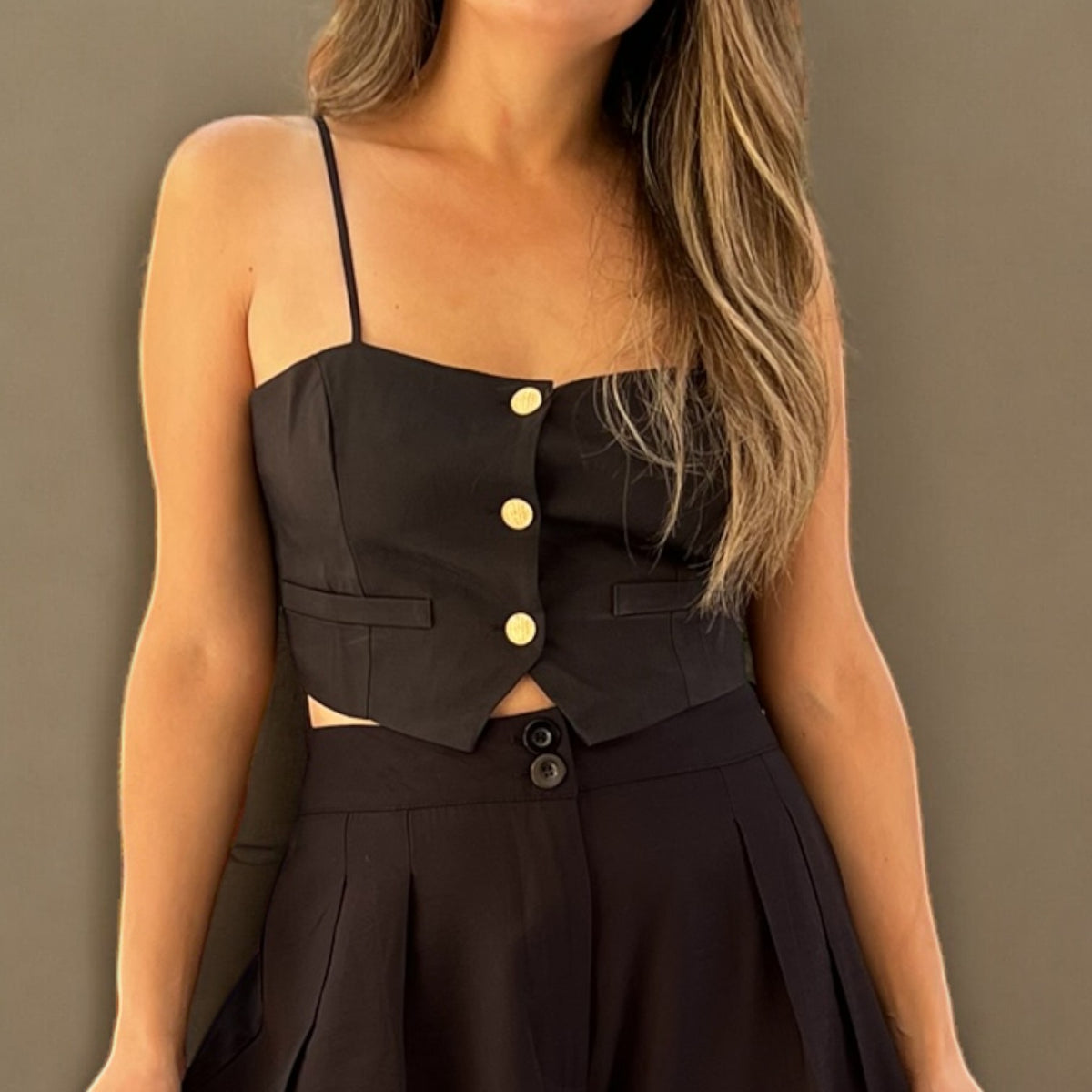 TOP CORTO NEGRO